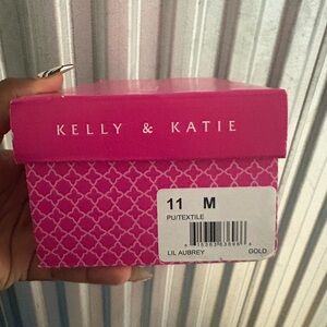 Kelly & Katie Vibrant Pink Box with Gold Details